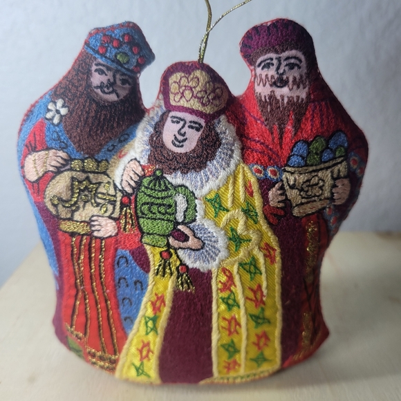 Embroidered Christmas Holy Family Nativity Scene Ornament with 3 Wise Men - Picture 1 of 10